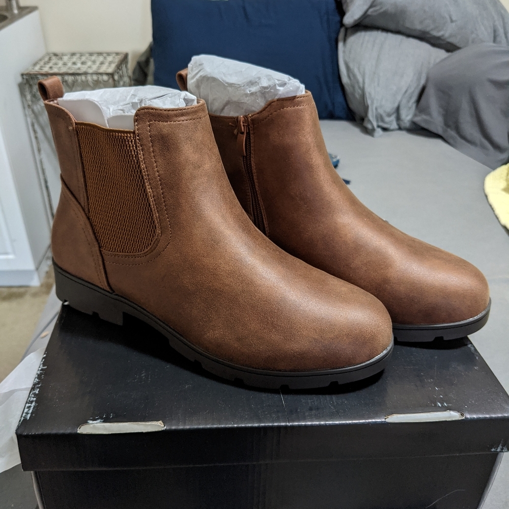Torrid size 10ww Brown Chelsea Boots